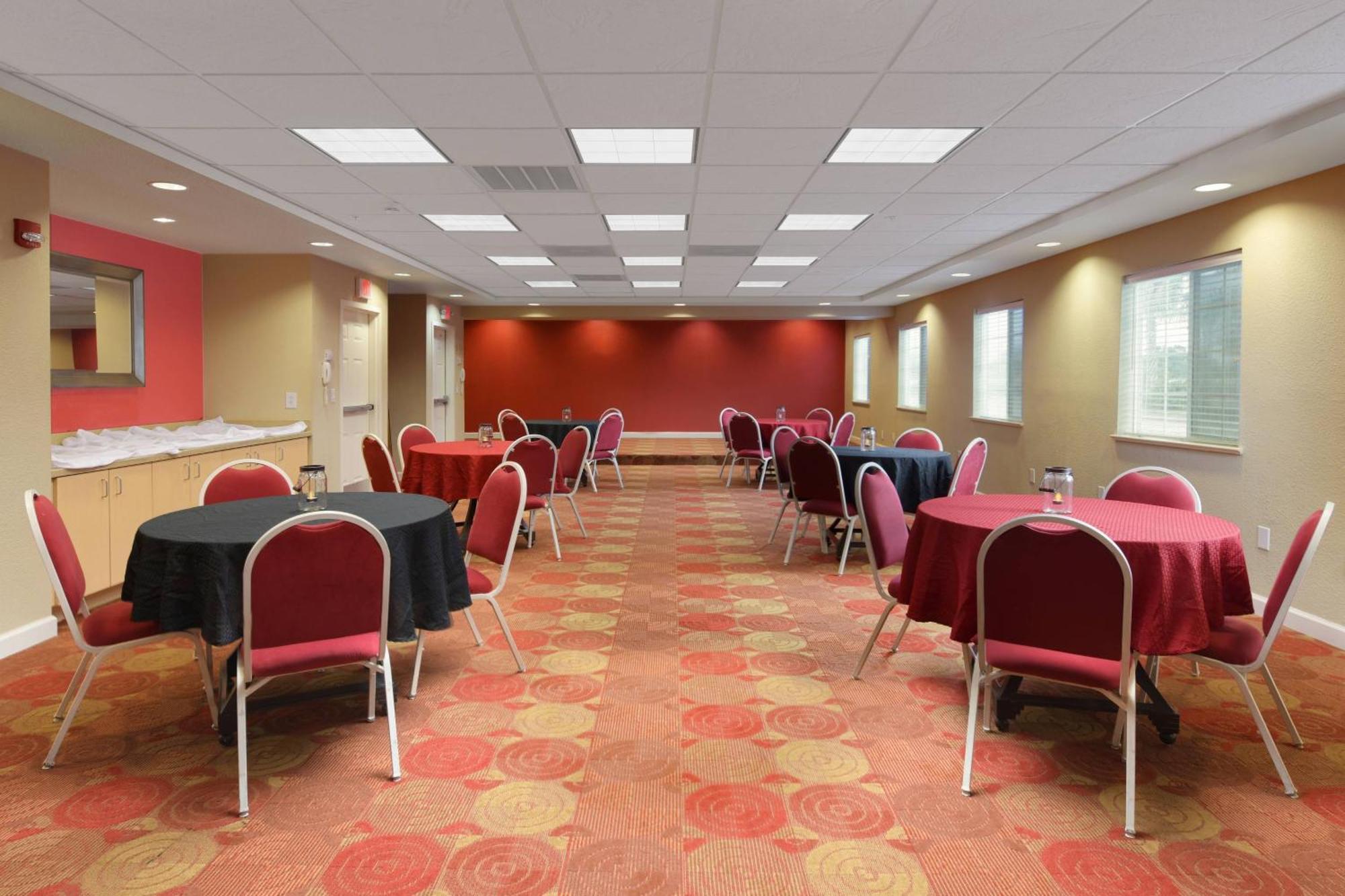 Towneplace Suites By Marriott Lake Jackson Clute Exterior foto